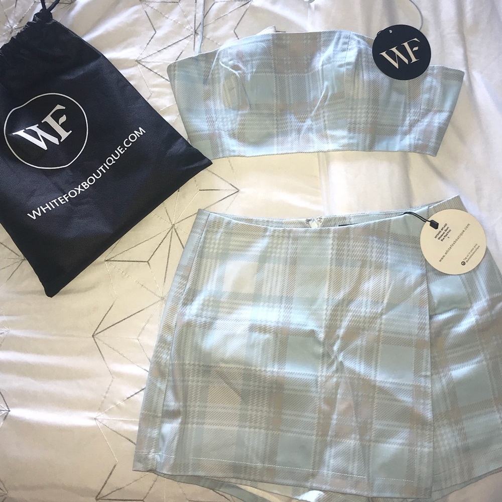 Halter crop top and Matching Skort - Picture 4 of 4